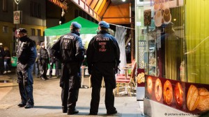 დიუსელდორფის პოლიციამ 40 მიგრანტი დააკავა